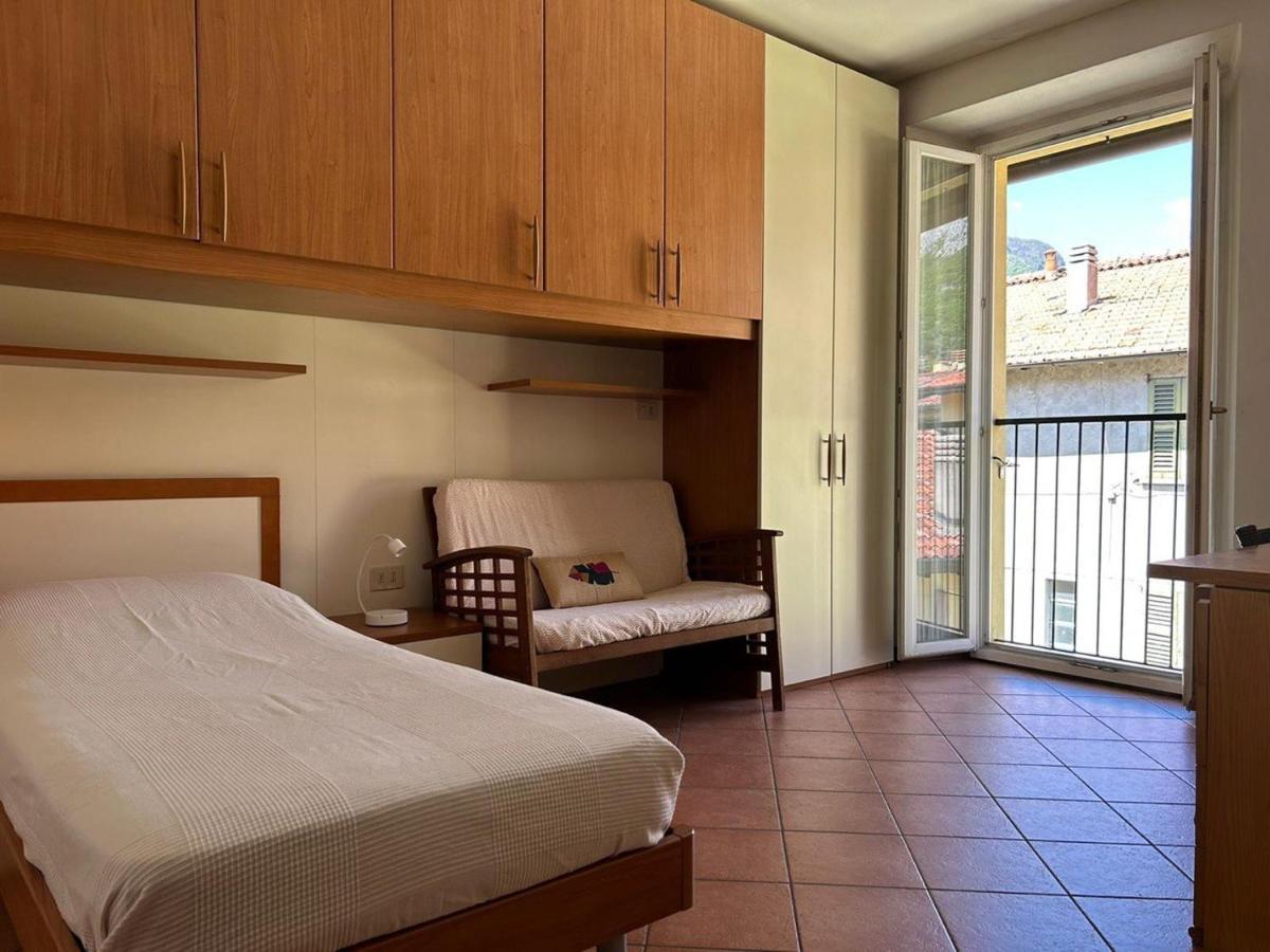 Lecco Only Females Guest House Exterior foto